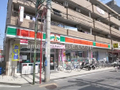 コンビニ 210m   