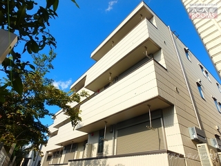 フェミーエ南町田の外観