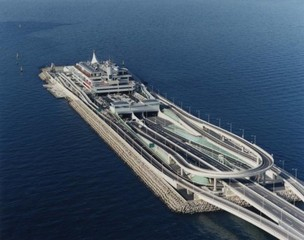 海ほたる