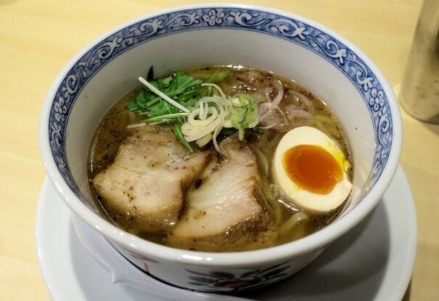 南林間　ラーメン　久遠
