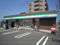 ファミリーマート（850m）  