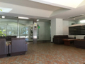 オートロックドアと応接セット 