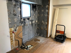 EISENビル・４０４号室只今リホーム工事真っ最中！イメージ写真は既存キッチン撤去後の様子。