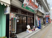 駅前にオープン