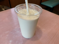 普通のシェイクに見えますが・・・