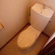 参考写真　窓が付いていて明るいトイレです  