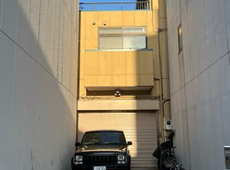 東京スカイツリー駅徒歩5分！向島3丁目の使いやすい1階貸倉庫をご紹介