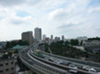 賃貸ブログ　護国寺駅2分　2Ｋ　駅チカだけでなく高速を上から望む眺望も自慢です