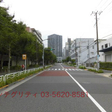 前面道路沿いに保育園が2か所あります。 