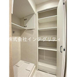 洗面室は収納たっぷり 