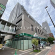 マンション1階部分にはマルエツがありお買物が便利 