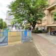 マンション敷地内の公園 