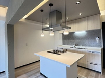 ★弊社売主物件★　『ライオンズマンション岸根公園』最上階の南東向きで陽当り眺望良好、54.00㎡のリノベ済み2LDK！　ご成約となりました。