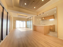 ★弊社売主物件★『ニュートンプレイス サウスコート』102.87㎡の4LDK+3WIC+DEN+パントリー+専用トランクルーム！収納充実、家事導線良好、床暖房あり、眺望良好♪