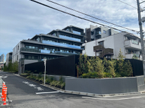 ★弊社売主物件★『パークホームズ代々木西原』2025年築、「幡ヶ谷」駅から商店街を通って徒歩5分、渋谷区西原の静かな邸宅街に佇む高級レジデンス、高台立地の南東向き最上階住戸！