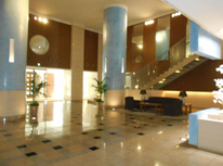 【ご成約御礼】　アイ・マークタワー　／　19階部分の東南向き　／　陽当り眺望良好　／　リノベーション済みひろびろ1LDK