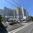 小中学校、保育園などが近くて子育て環境良好 