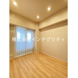 両面バルコニーに面した寝室　／　弊社施工例（グランアルト豊洲14階）2025年7月施工 