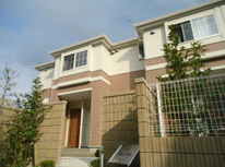 【賃貸】いわき市植田町、追焚き給湯、シャワー、エアコン、BS、暖房便座、浴室乾燥機、洗髪洗面化粧台、照明器具、TVドアホン、下駄箱、BS付で、Wi-Fi無料、24時間電話対応。お部屋も設備も整っている素敵な物件、「パールハイム」をご紹介します。