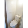 トイレ　温水洗浄便座です 