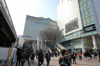 新宿駅東南口