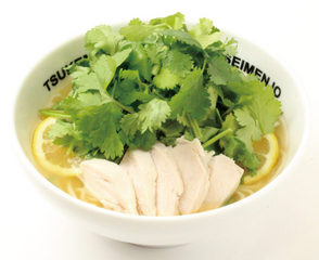 三田製麺所パクチーレモン冷やし麺