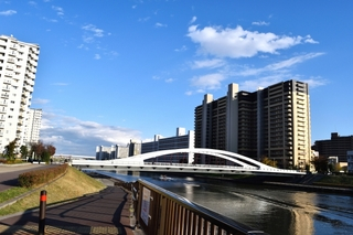 足立区