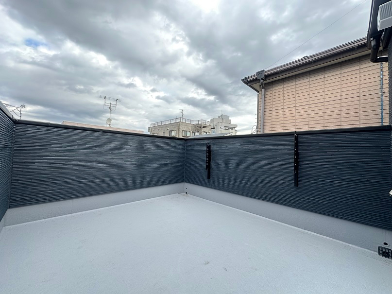 屋上バルコニー・散水栓付