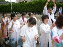 信州大学芙岳寮の皆さん。