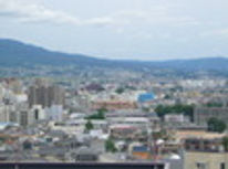 松本市　賃貸　アパート　不動産　最上階角部屋から広がる「THE　松本」の景色に癒されてください。お城も見えますよ！