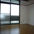日当たりの良い南向き角部屋です。 