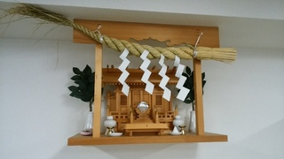 (株)松屋撮影：神棚移設