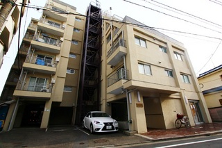 (株)松屋撮影：マンション沼袋外観写真
