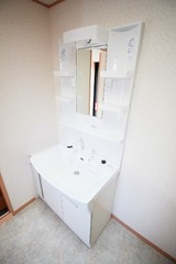 (株)松屋撮影：宮川ビル３・４階