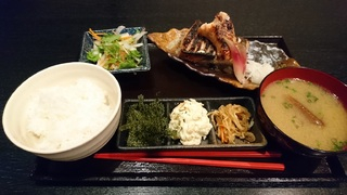 （株）松屋撮影：飯田橋「南洲酒場しま」ランチ写真