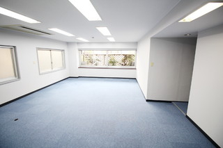 松屋ビル201号室