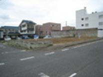 「栄町南西角」牛久市役所すぐ横！