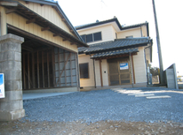 「つくば市境松」調整区域のガレージ付倉庫付住宅