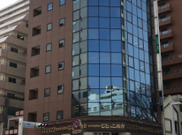 伏見駅徒歩２分！　駅至近の好立地物件【伏見フジビル】のご紹介です