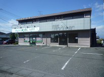 【賃貸テナント・上里・交差点テナント】駐車スペース8台可能！！