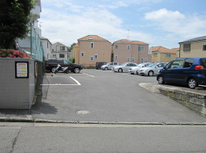 【大倉山】大倉山記念病院前の駐車場に空きあり