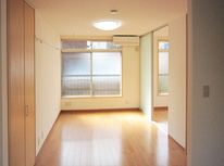 【大倉山】追い焚き給湯バスの１LDK・２口ガスコンロのシステムキッチン