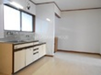 【大倉山】リフォーム済★ダイニング約８帖の２DK★賃料８０，０００円★バイク可★収納豊富