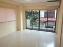 西新宿の室内広めリノベーション物件！東南角部屋