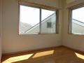 ３面採光南向きで明るいお部屋です 