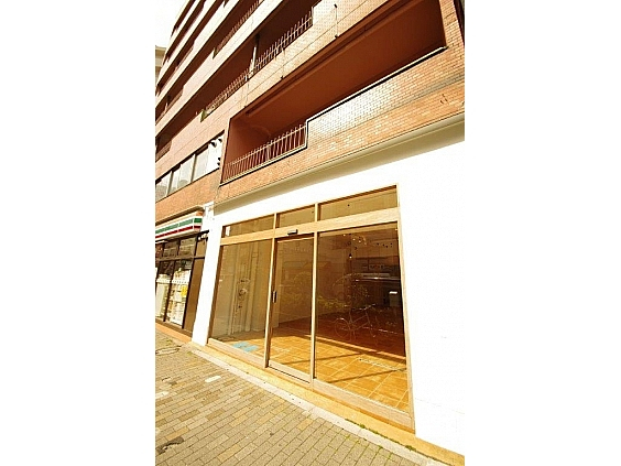 恵比寿駅２分賃貸店舗 ハイライフ恵比寿 １f 1階 2階 恵比寿事務所店舗 1 2階 2 750 000円 136 71m2 築43年 賃貸空室情報 恵比寿事務所店舗 昭和25年創業の不動産のシノザキが運営する不動産サイト