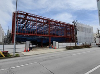 ユニクロの江田店現在リニューアル工事中ですが、大型店舗になりそうです＾＾