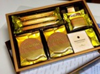 お客様からお土産を頂戴しました！！